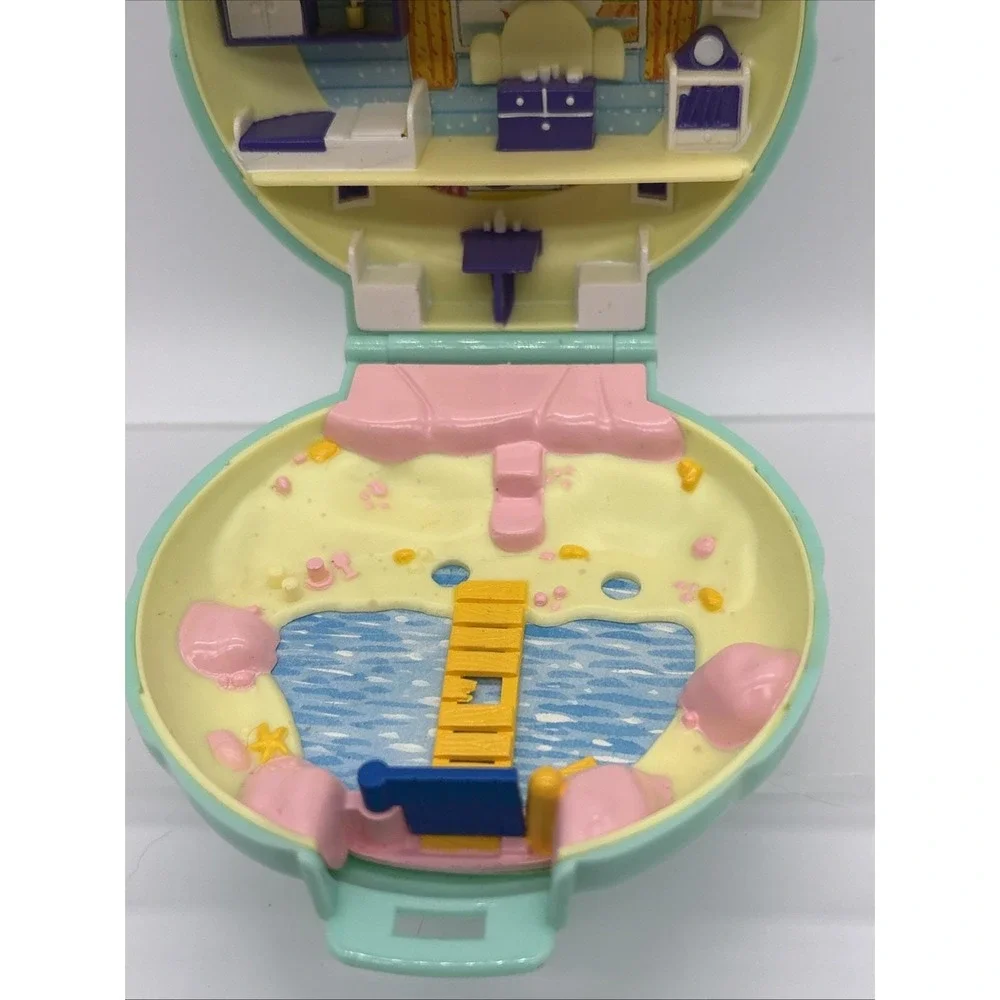 Polly Pocket 1989 Polly's Beach House Bluebird Toys Case Only No Dolls